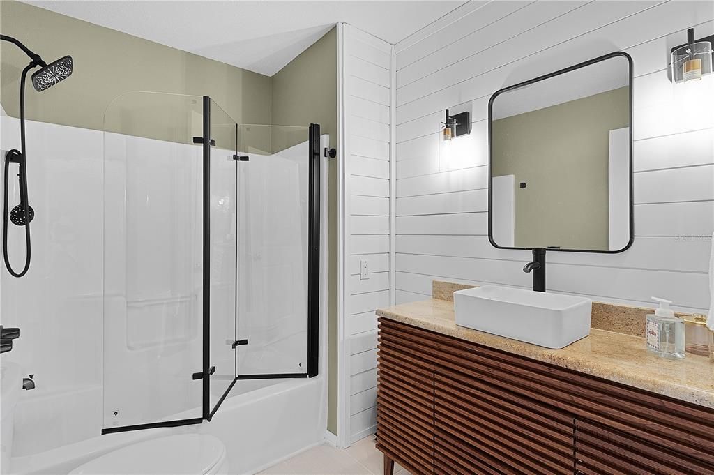 待售: $465,000 (2 贝兹, 2 浴室, 1388 平方英尺)