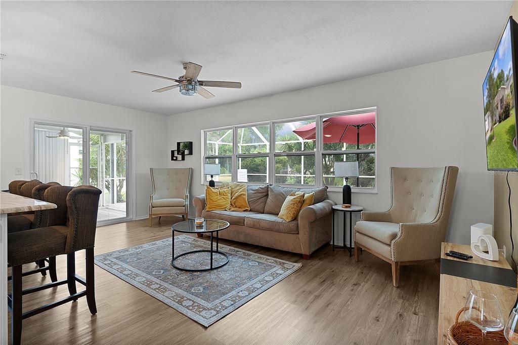 待售: $465,000 (2 贝兹, 2 浴室, 1388 平方英尺)