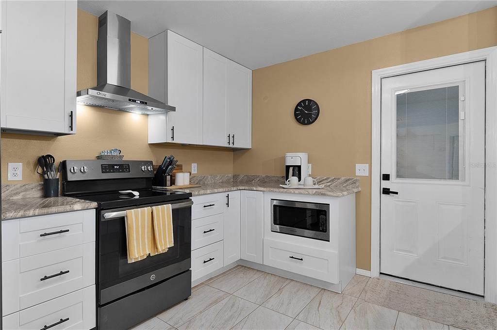 待售: $465,000 (2 贝兹, 2 浴室, 1388 平方英尺)