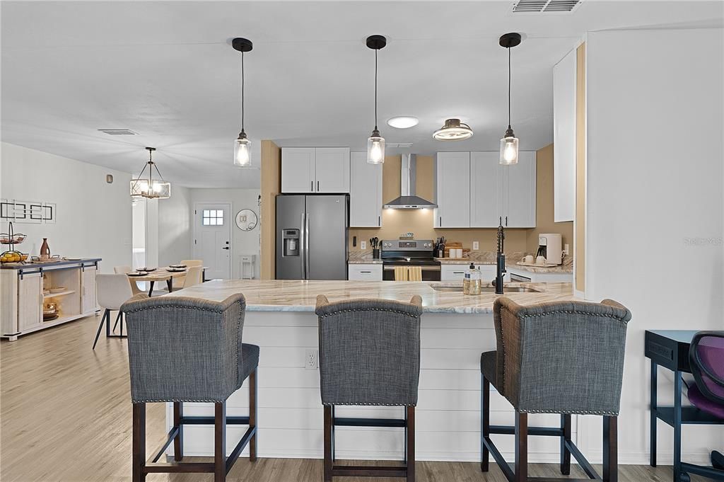 待售: $465,000 (2 贝兹, 2 浴室, 1388 平方英尺)