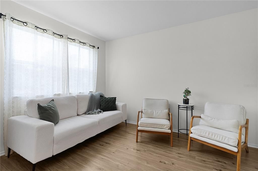 待售: $465,000 (2 贝兹, 2 浴室, 1388 平方英尺)