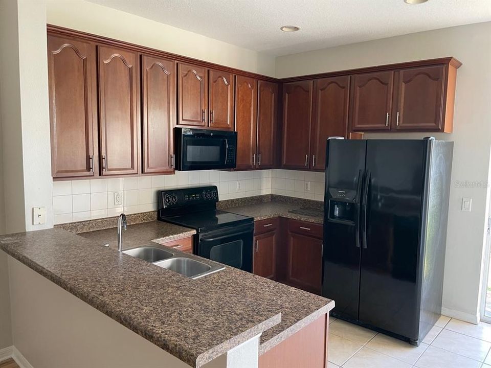 出租: $2,150 (2 贝兹, 2 浴室, 1216 平方英尺)