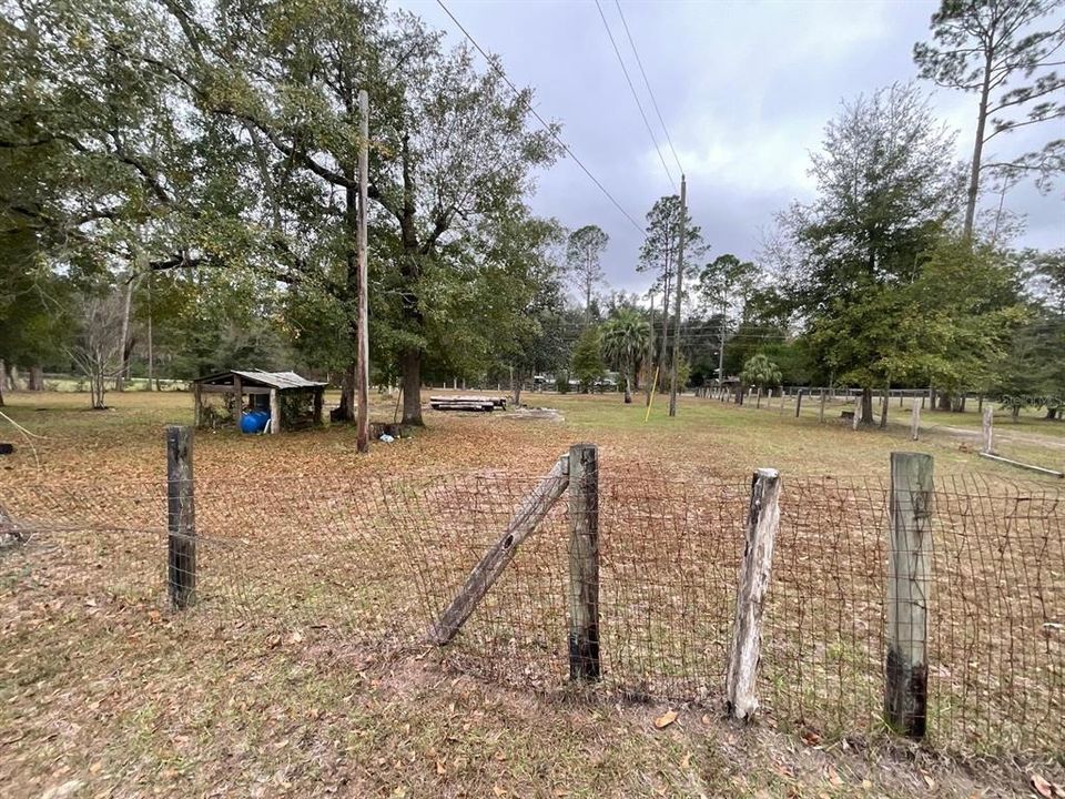 For Sale: $179,900 (3 beds, 2 baths, 1296 Square Feet)