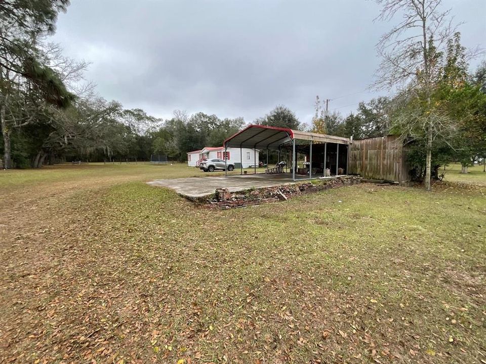 For Sale: $179,900 (3 beds, 2 baths, 1296 Square Feet)