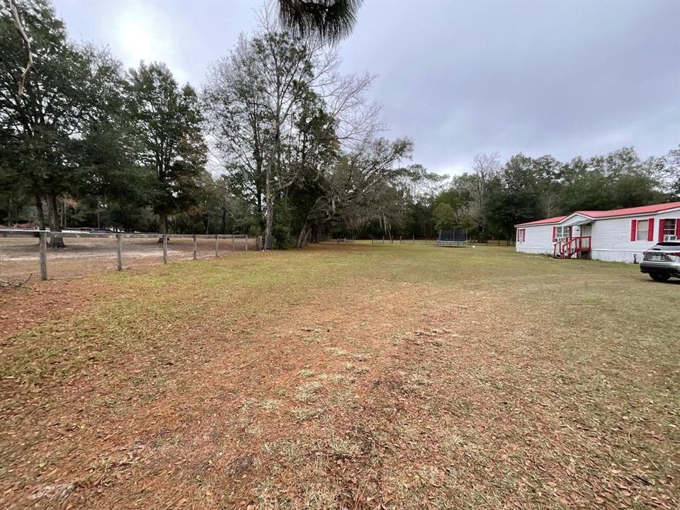 For Sale: $179,900 (3 beds, 2 baths, 1296 Square Feet)