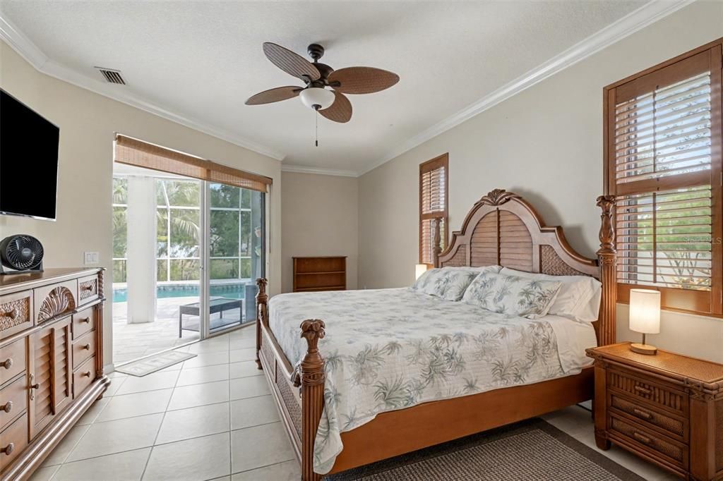 For Sale: $469,900 (3 beds, 2 baths, 2009 Square Feet)