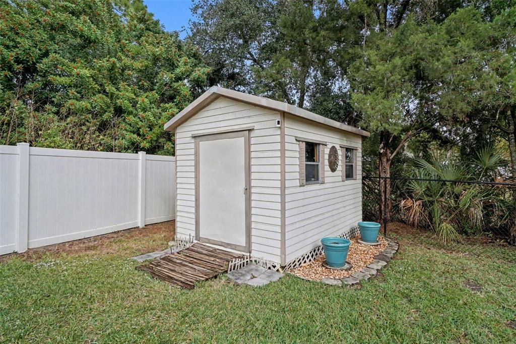 For Sale: $469,900 (3 beds, 2 baths, 2009 Square Feet)