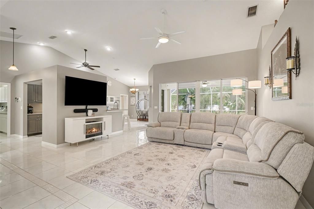 For Sale: $469,900 (3 beds, 2 baths, 2009 Square Feet)