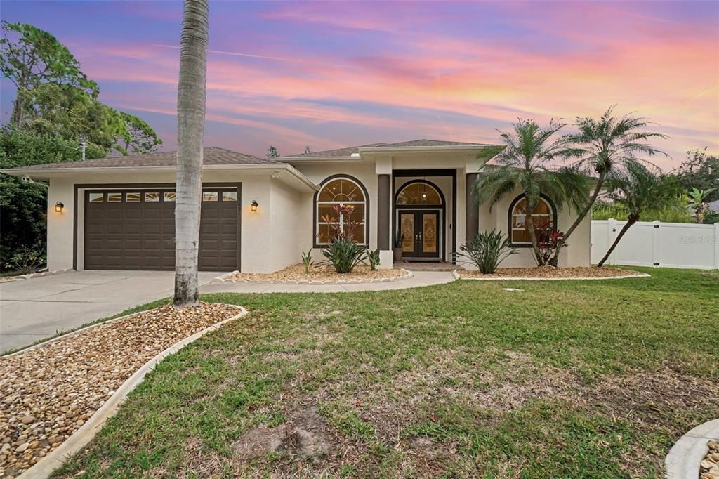 For Sale: $469,900 (3 beds, 2 baths, 2009 Square Feet)