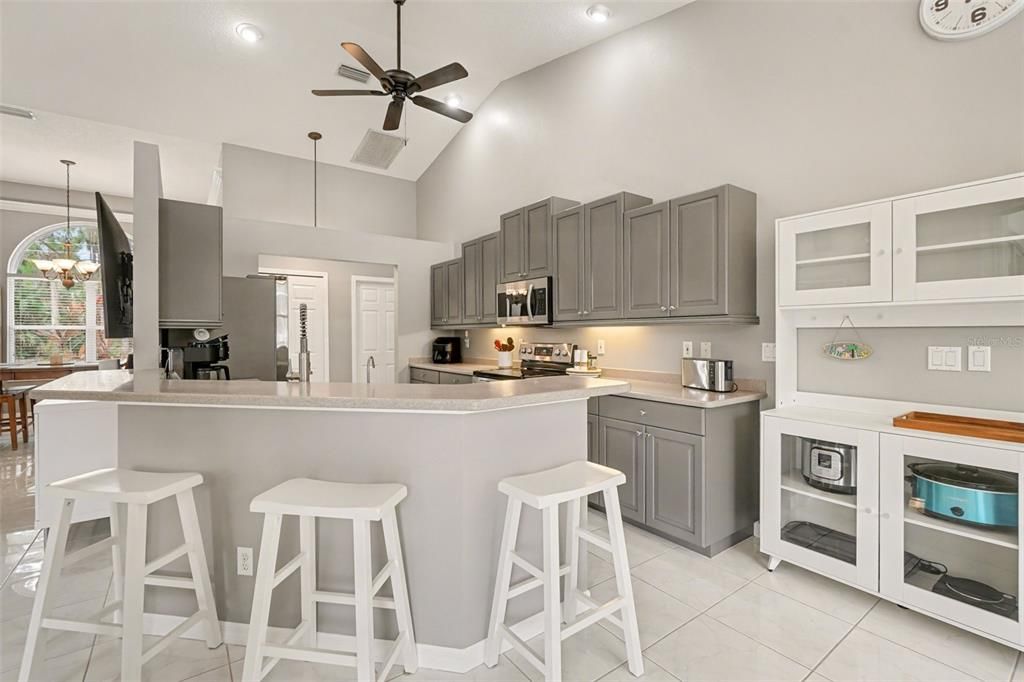 For Sale: $469,900 (3 beds, 2 baths, 2009 Square Feet)