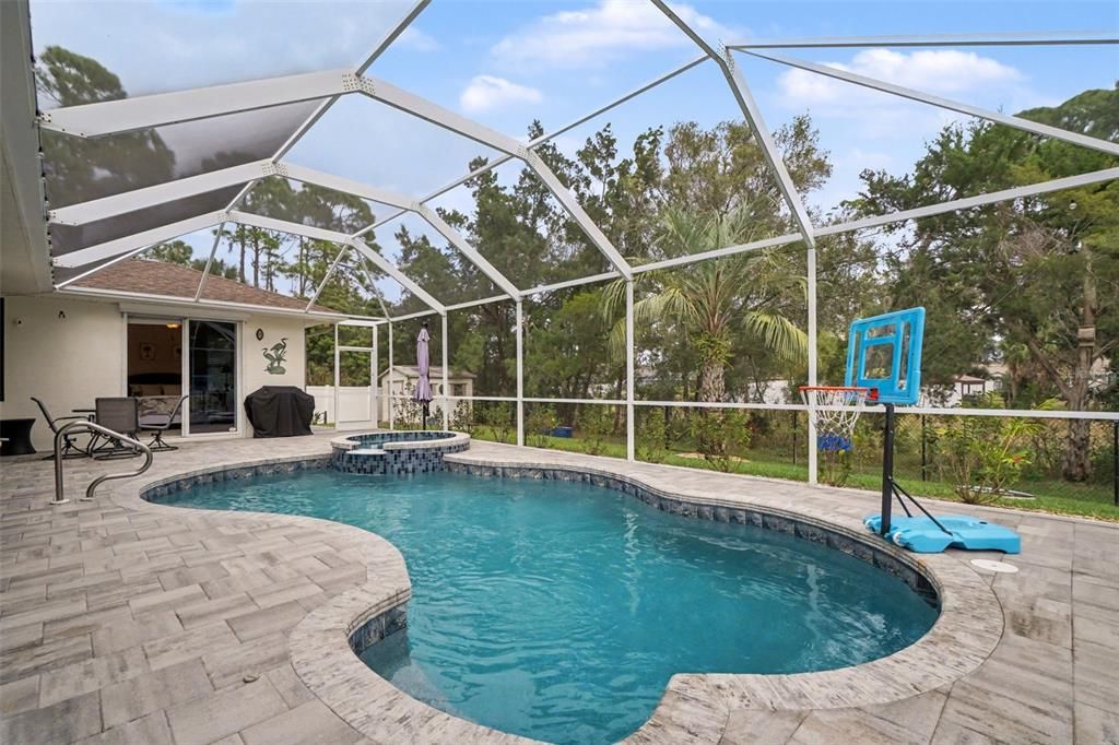 For Sale: $469,900 (3 beds, 2 baths, 2009 Square Feet)