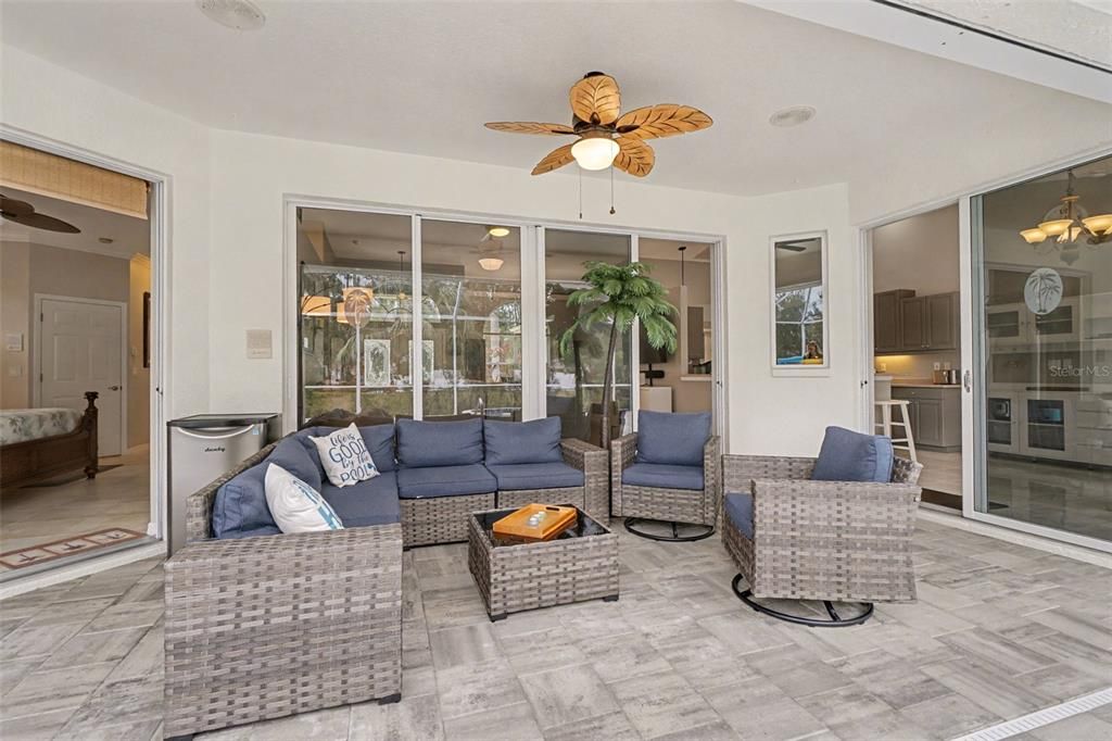 For Sale: $469,900 (3 beds, 2 baths, 2009 Square Feet)