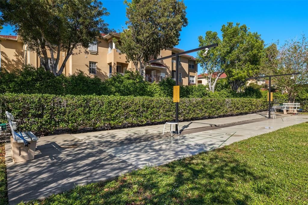 For Sale: $142,500 (2 beds, 2 baths, 953 Square Feet)