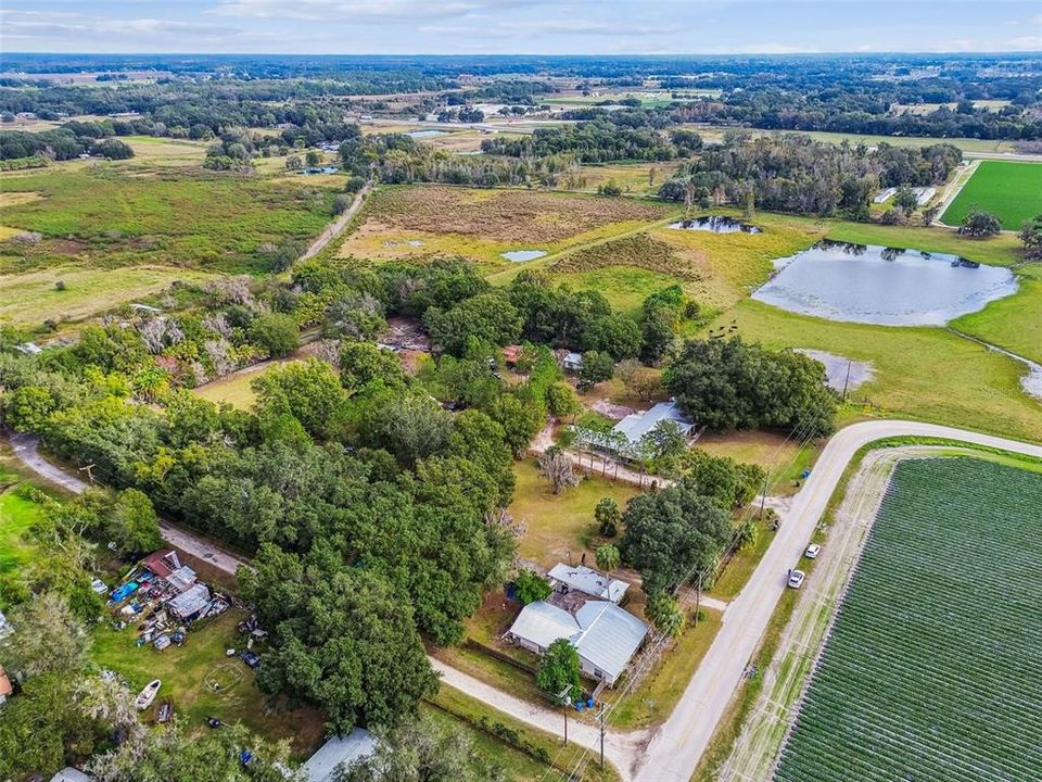 Activo con contrato: $325,000 (4 camas, 3 baños, 2366 Pies cuadrados)