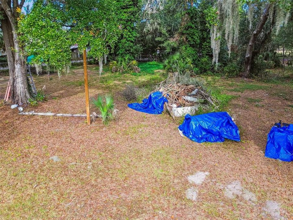 Activo con contrato: $325,000 (4 camas, 3 baños, 2366 Pies cuadrados)