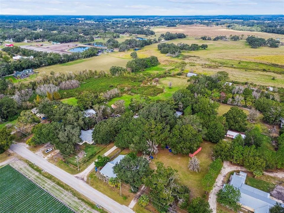 Activo con contrato: $325,000 (4 camas, 3 baños, 2366 Pies cuadrados)