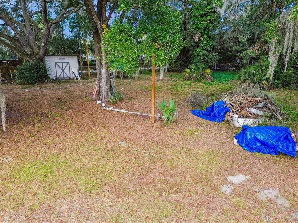 Activo con contrato: $325,000 (4 camas, 3 baños, 2366 Pies cuadrados)