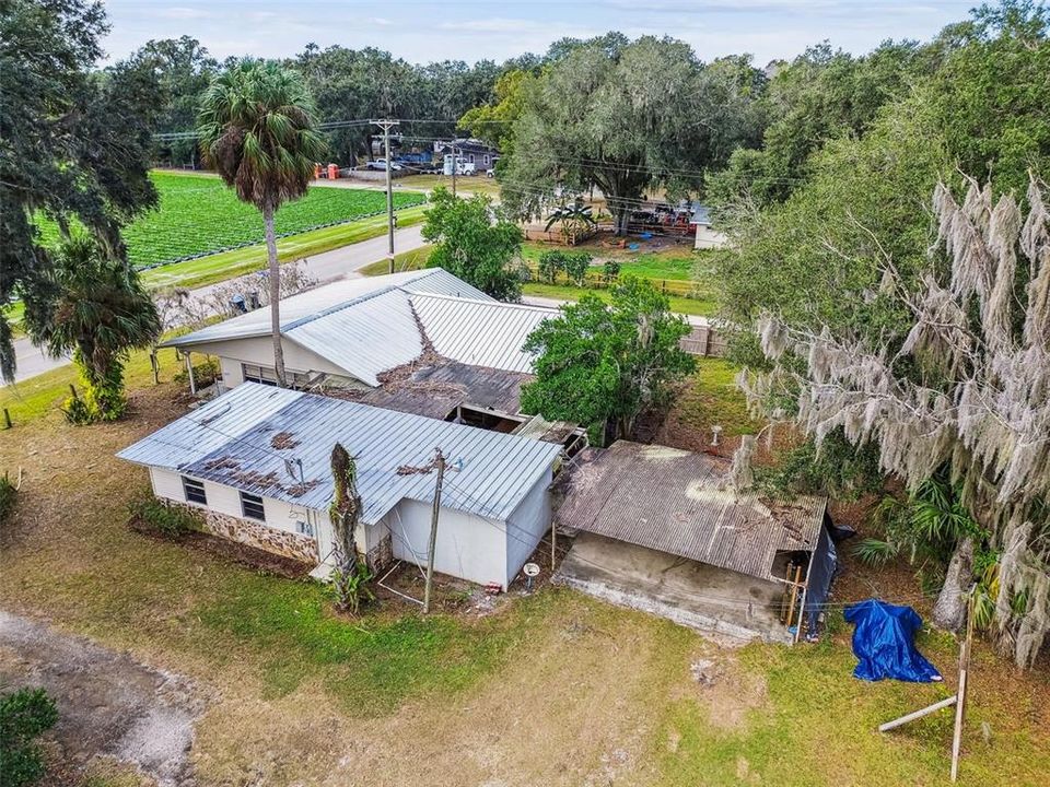 Activo con contrato: $325,000 (4 camas, 3 baños, 2366 Pies cuadrados)