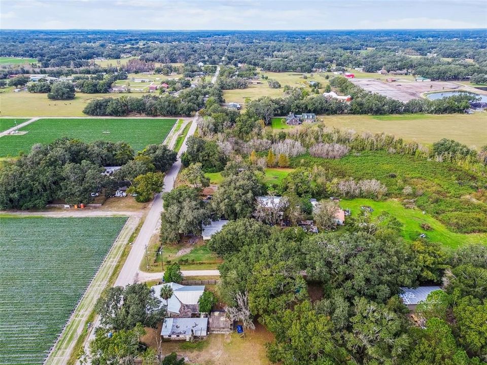 Activo con contrato: $325,000 (4 camas, 3 baños, 2366 Pies cuadrados)