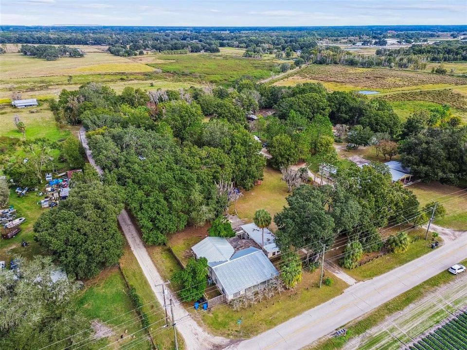 Activo con contrato: $325,000 (4 camas, 3 baños, 2366 Pies cuadrados)