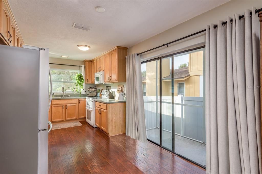 На продажу: $459,000 (3 спален, 2 ванн, 1630 Квадратных фут)