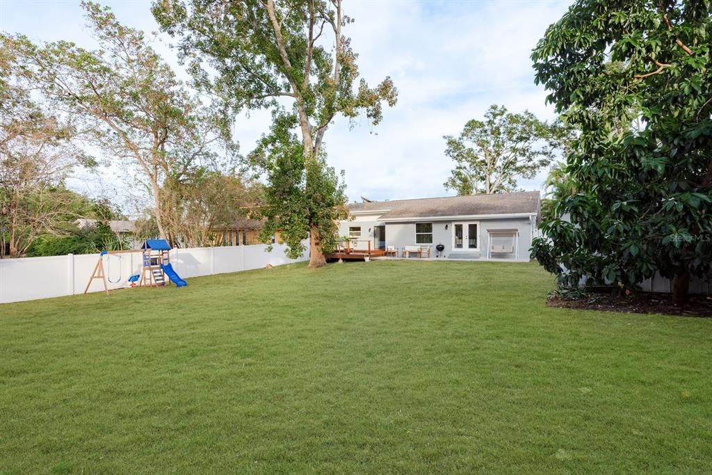 На продажу: $459,000 (3 спален, 2 ванн, 1630 Квадратных фут)