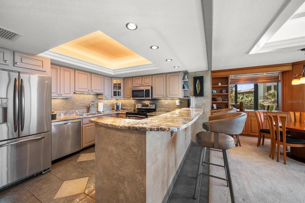 For Sale: $745,000 (2 beds, 2 baths, 1200 Square Feet)