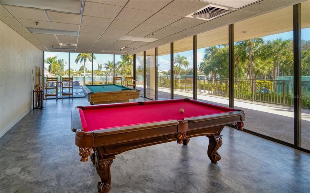 For Sale: $745,000 (2 beds, 2 baths, 1200 Square Feet)