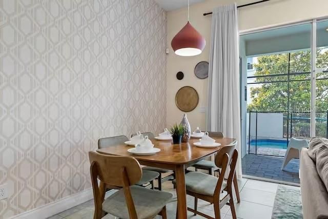 For Sale: $380,000 (4 beds, 3 baths, 1960 Square Feet)