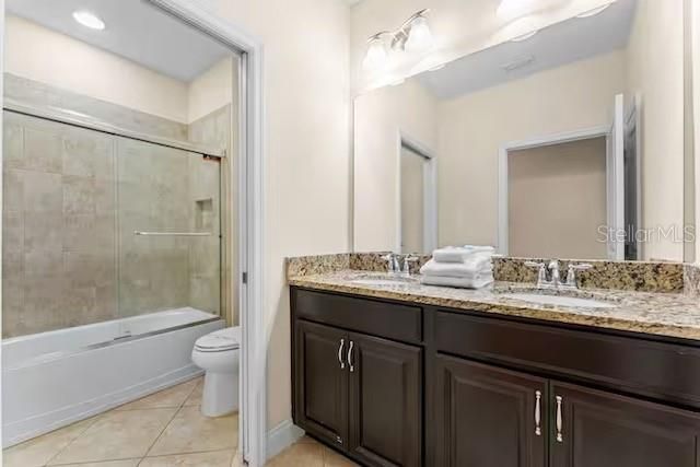 For Sale: $380,000 (4 beds, 3 baths, 1960 Square Feet)