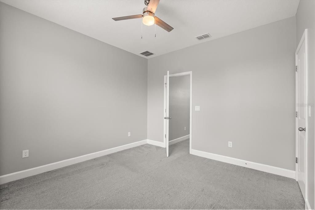 出租: $3,500 (3 贝兹, 2 浴室, 2632 平方英尺)