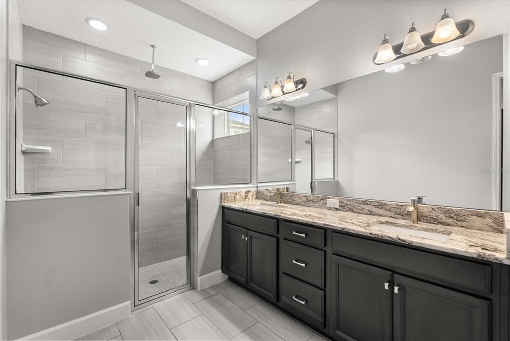 出租: $3,500 (3 贝兹, 2 浴室, 2632 平方英尺)