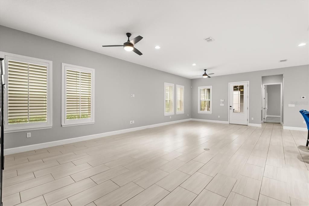 出租: $3,500 (3 贝兹, 2 浴室, 2632 平方英尺)