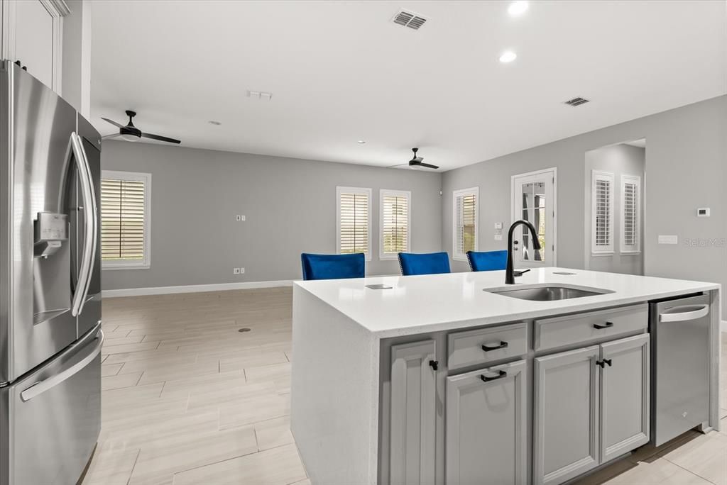 出租: $3,500 (3 贝兹, 2 浴室, 2632 平方英尺)