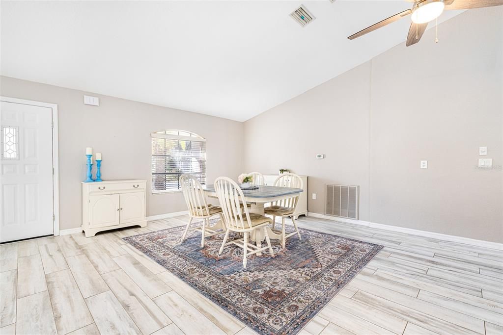 For Sale: $450,000 (3 beds, 2 baths, 1790 Square Feet)