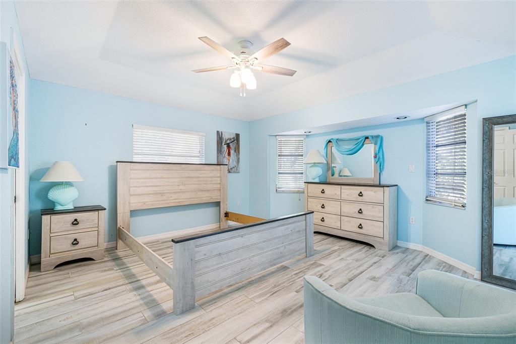 For Sale: $450,000 (3 beds, 2 baths, 1790 Square Feet)