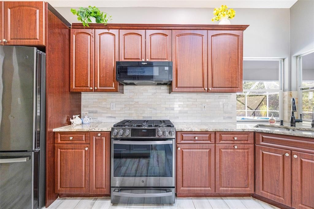 For Sale: $450,000 (3 beds, 2 baths, 1790 Square Feet)