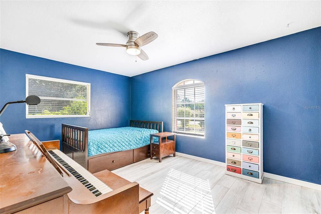 For Sale: $450,000 (3 beds, 2 baths, 1790 Square Feet)