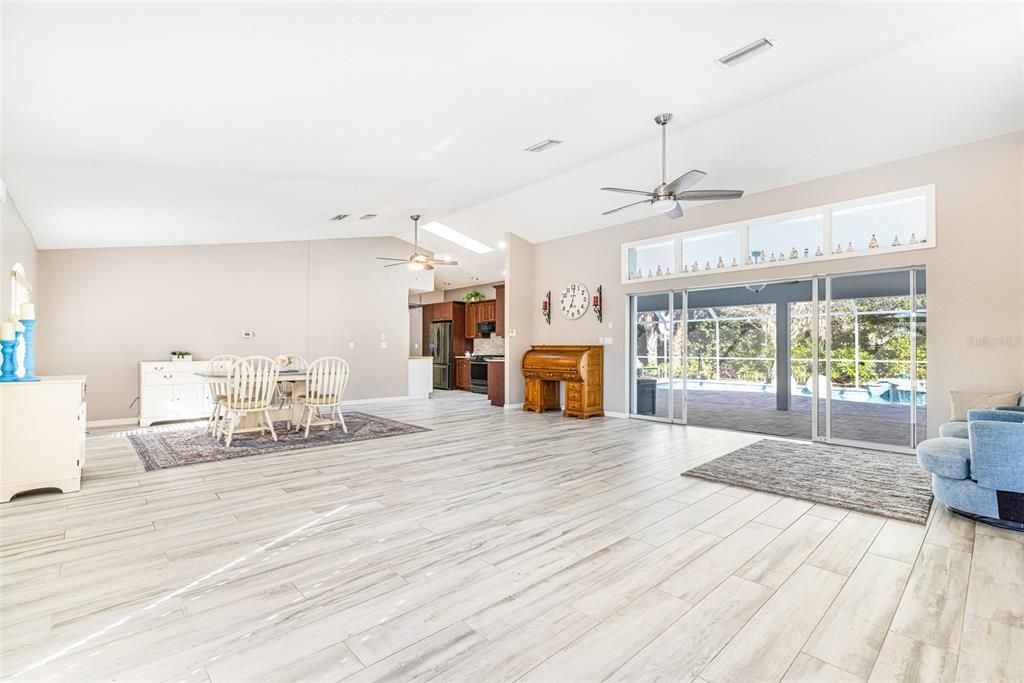 For Sale: $450,000 (3 beds, 2 baths, 1790 Square Feet)