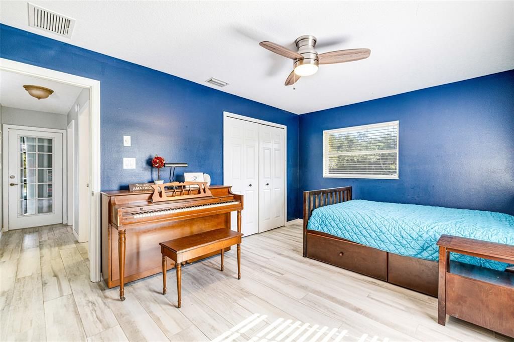 For Sale: $450,000 (3 beds, 2 baths, 1790 Square Feet)