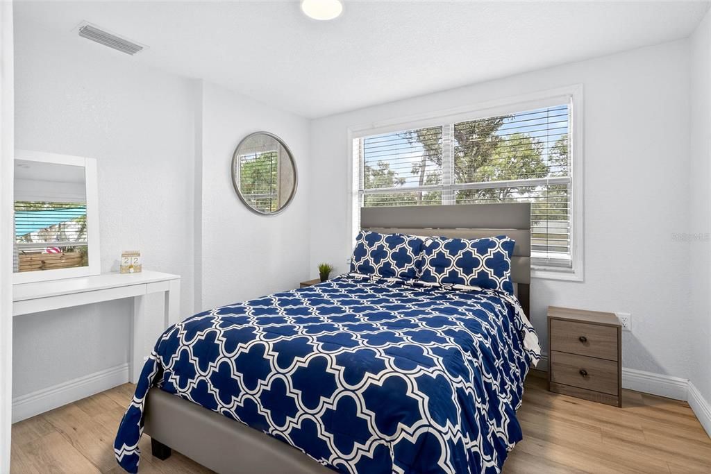 待售: $380,000 (3 贝兹, 2 浴室, 1249 平方英尺)