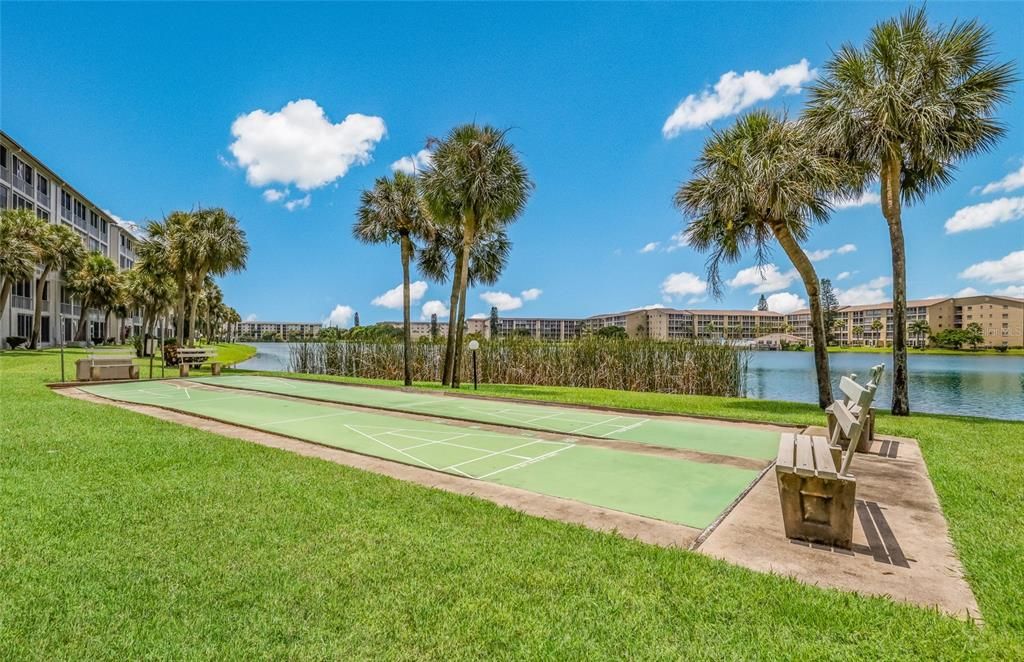 For Sale: $159,900 (2 beds, 2 baths, 1144 Square Feet)