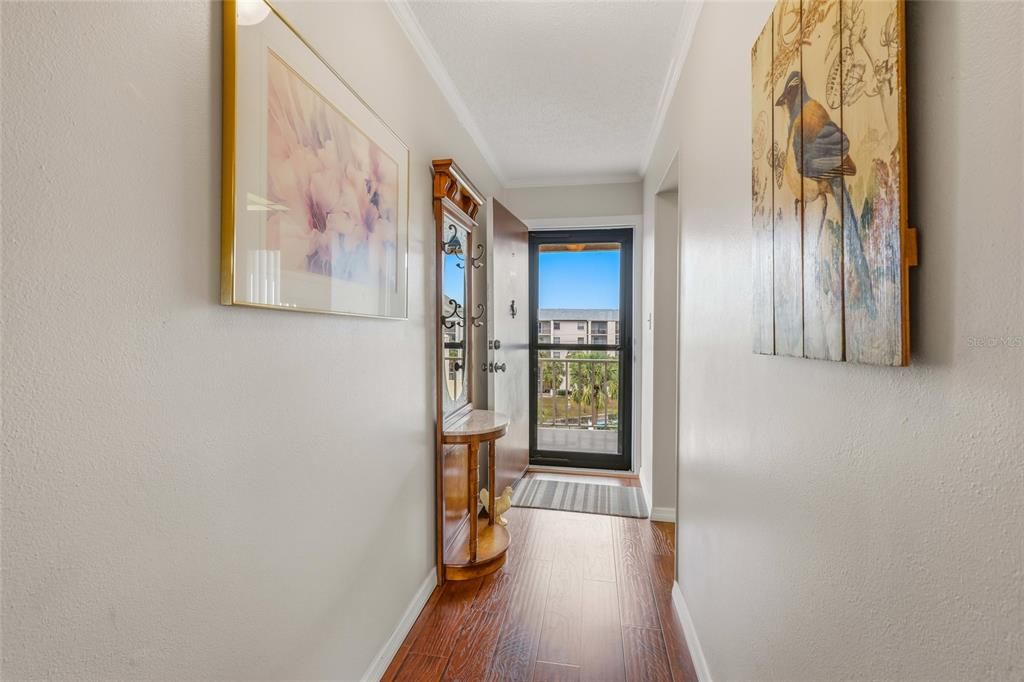 For Sale: $159,900 (2 beds, 2 baths, 1144 Square Feet)