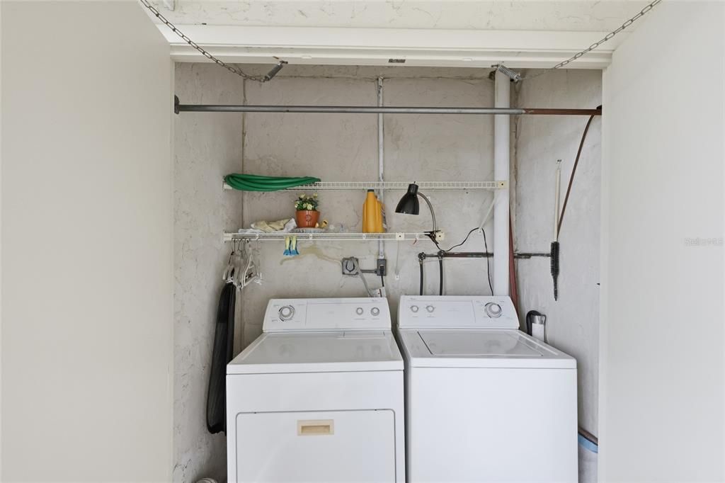 For Sale: $159,900 (2 beds, 2 baths, 1144 Square Feet)