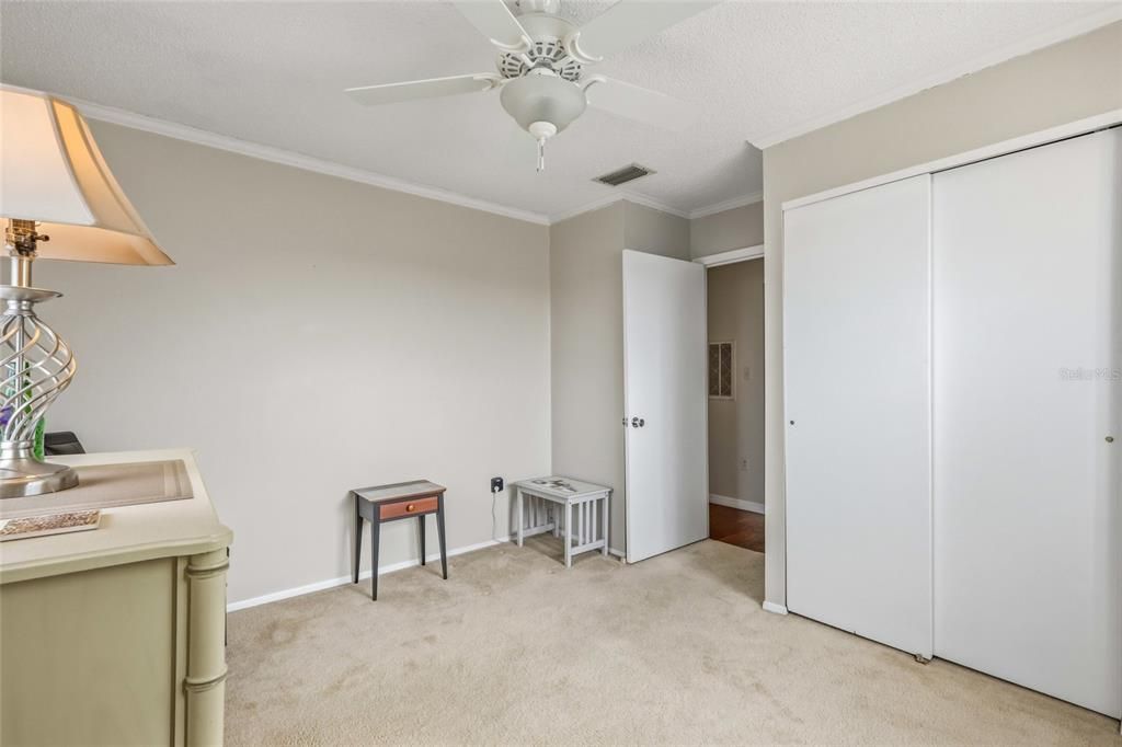 For Sale: $159,900 (2 beds, 2 baths, 1144 Square Feet)