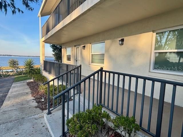 В аренду: $2,100 (2 спален, 2 ванн, 977 Квадратных фут)