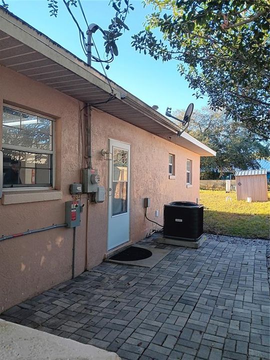 For Sale: $199,000 (3 beds, 2 baths, 1154 Square Feet)