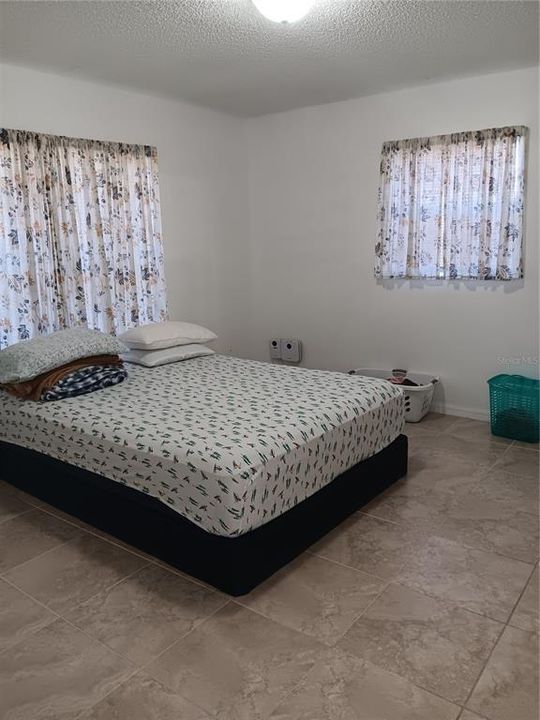 For Sale: $199,000 (3 beds, 2 baths, 1154 Square Feet)