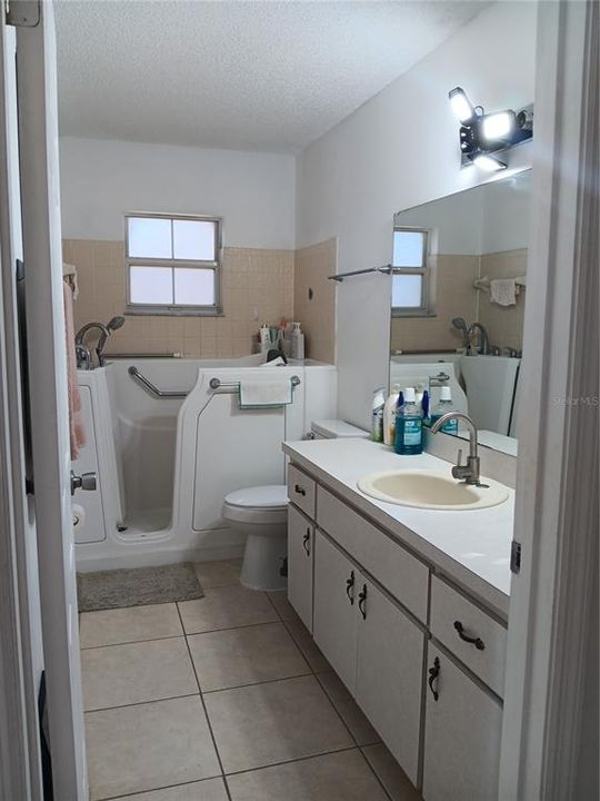 For Sale: $199,000 (3 beds, 2 baths, 1154 Square Feet)