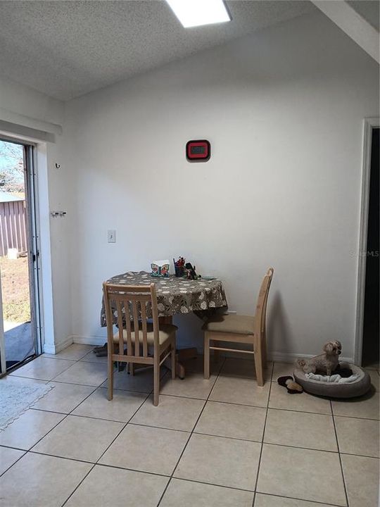 For Sale: $199,000 (3 beds, 2 baths, 1154 Square Feet)